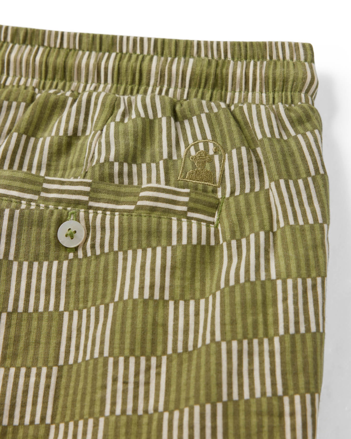 men green stripe short